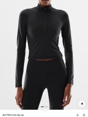 Aritzia TNA Butter Limit Zip-Up Long Sleeve Top